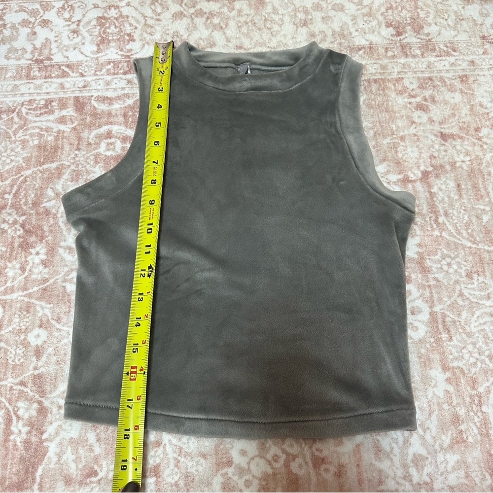 SKIMS Fleece Gray Smoke Crop Tank Top - Picture 4 of 6